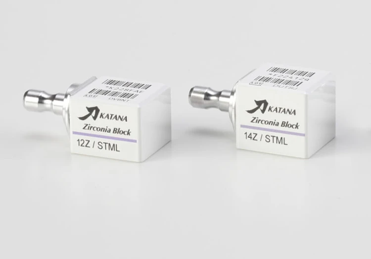 KT ZR Blk STML 12Z A1 :5p