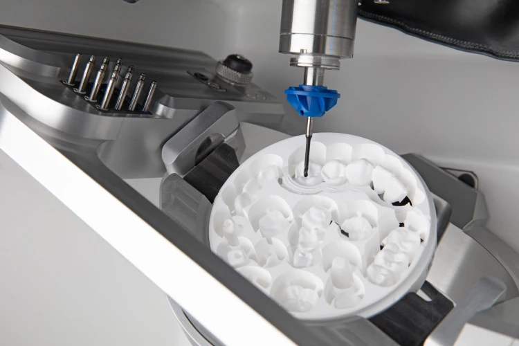 VHF E5 - 5 axis milling machine