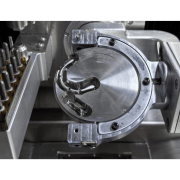 Jiny JDM5DW – wnętrze komory roboczej