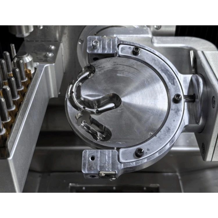 Jiny JDM5DW – wnętrze komory roboczej